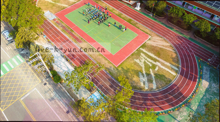 从7.0到7.3版本的功能节点时间线示意图
